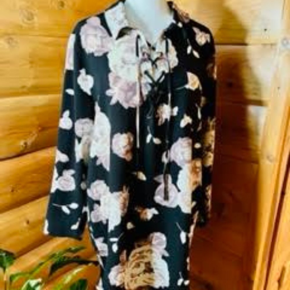 Black tunic with mauve and tan roses, L, Mudpie
